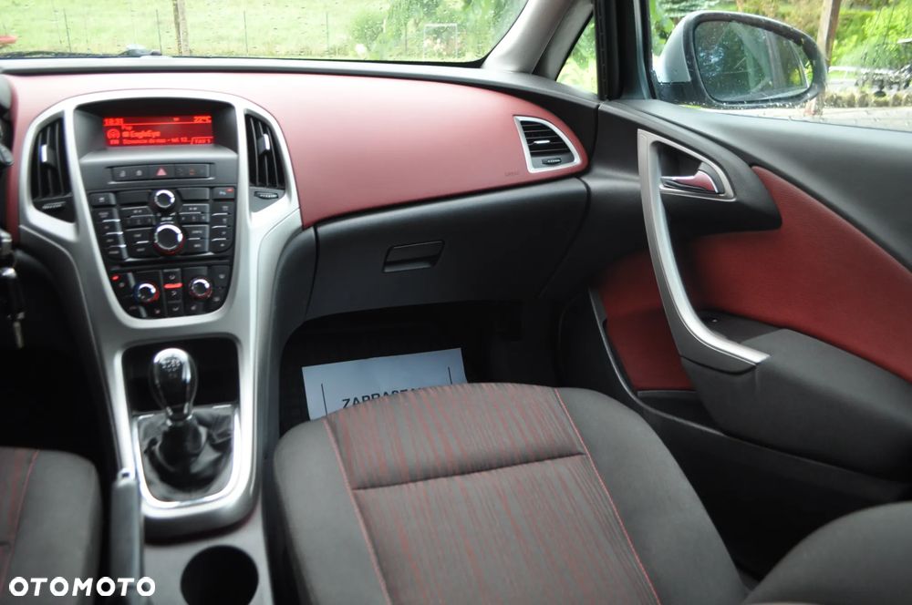Opel Astra 1.6 Cosmo - 21