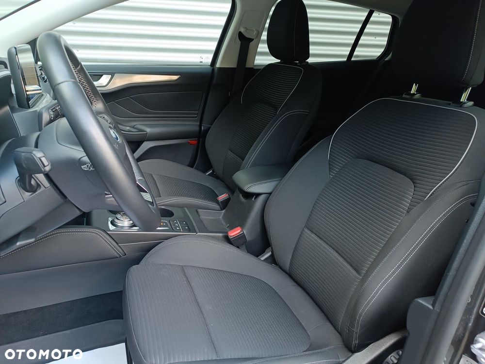 Ford Focus 1.5 EcoBoost Titanium X - 32