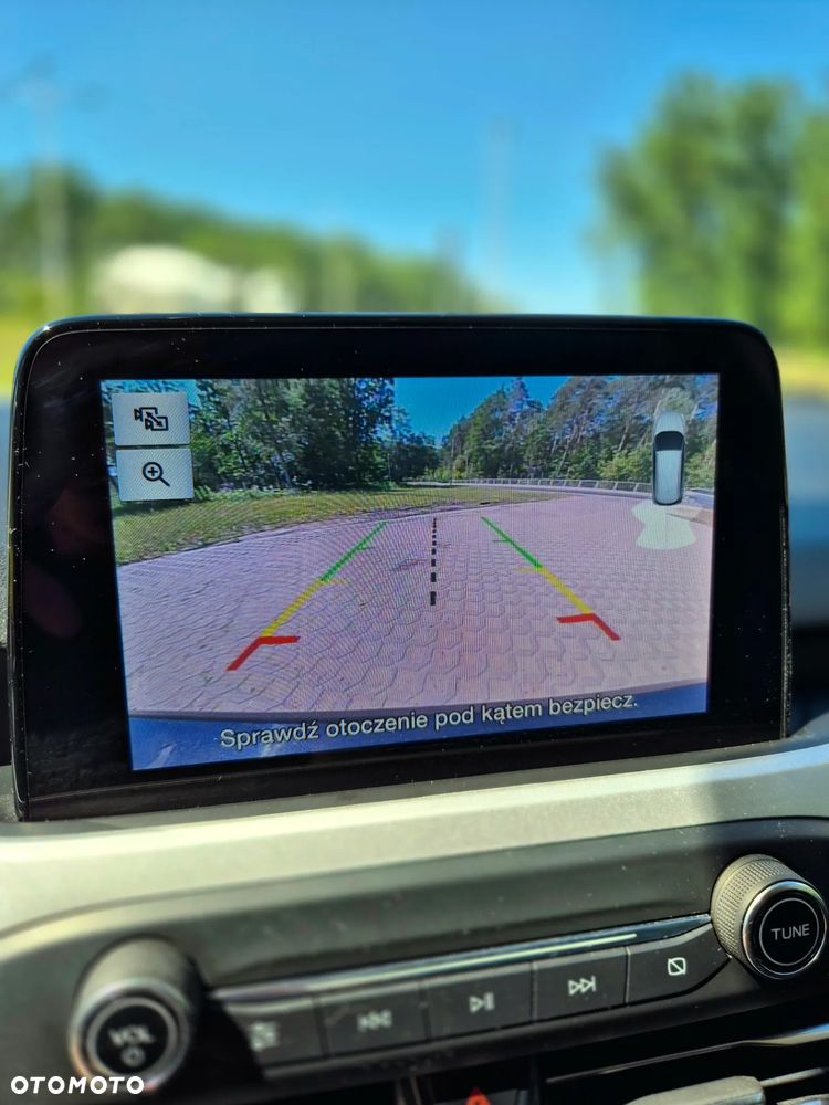 Ford Focus 1.5 EcoBlue SCR Connected - 19