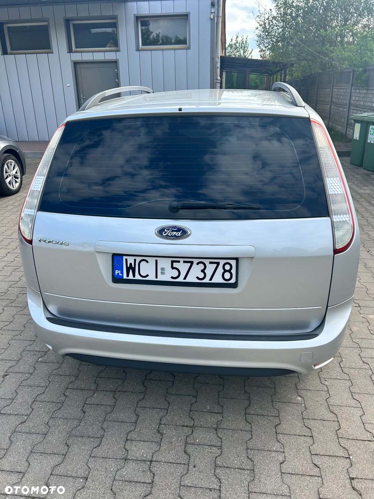 Ford Focus 1.6 Ambiente - 19
