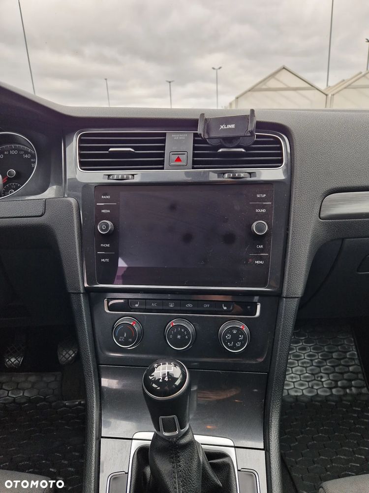 Volkswagen Golf 1.6 TDI BMT Comfortline - 9