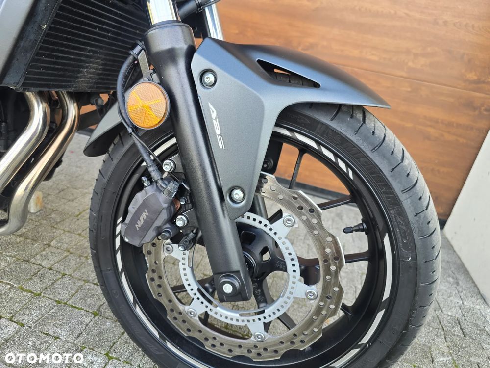 Honda CB - 25