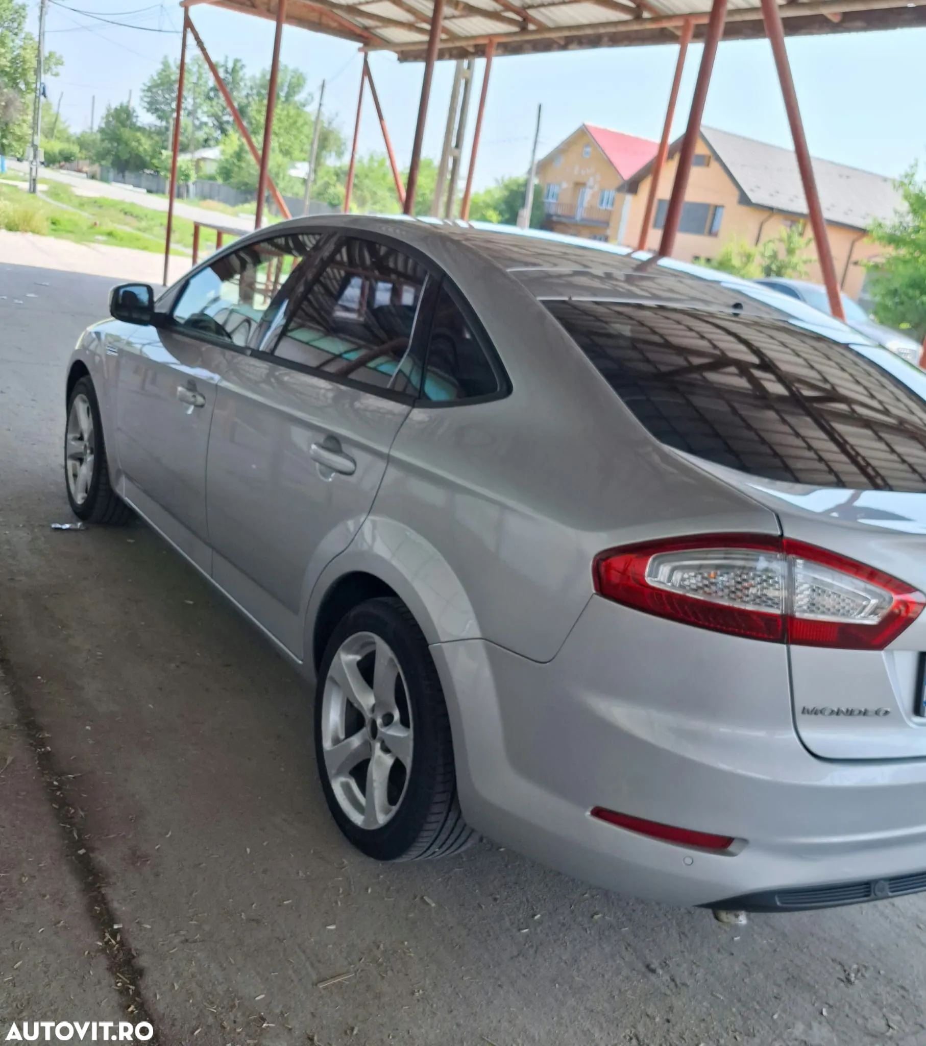Ford Mondeo 2.0 TDCi Titanium - 3