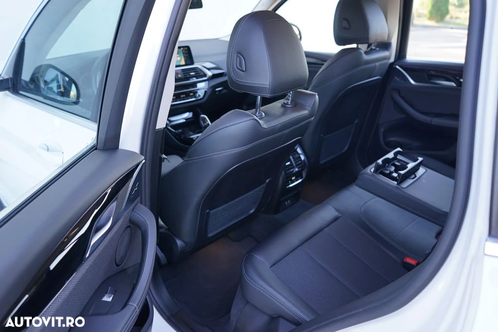 BMW X3 xDrive20d AT MHEV - 39