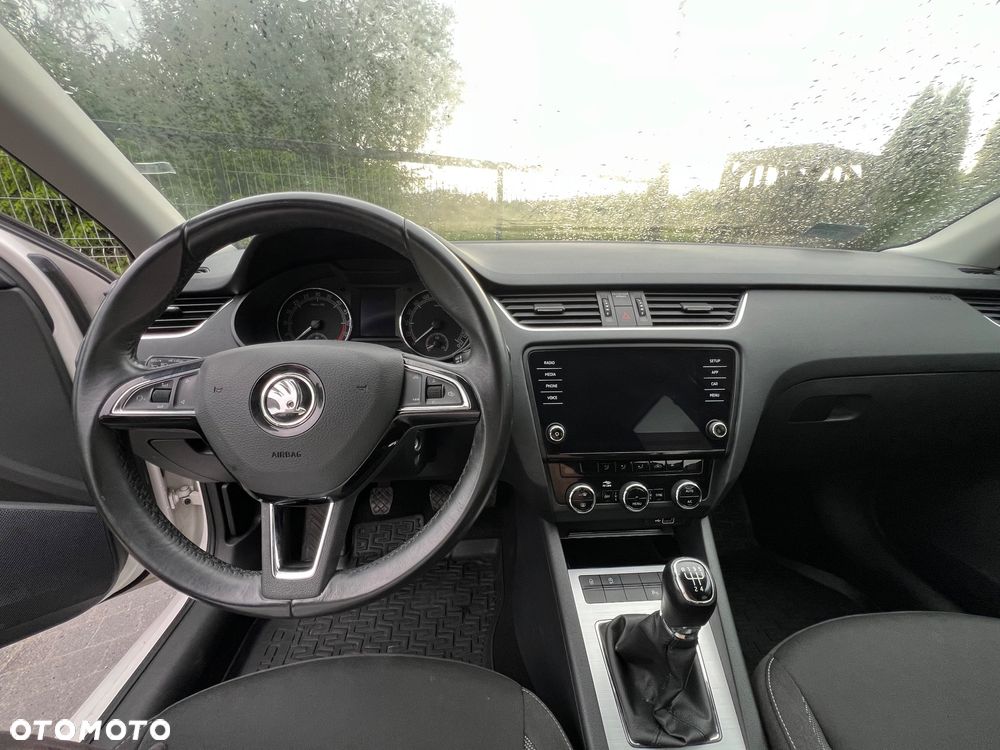 Skoda Octavia 1.6 TDI SCR Ambition - 10