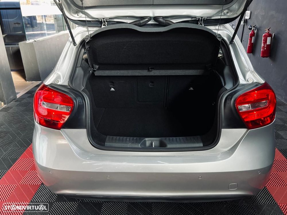 Mercedes-Benz A 180 d Urban - 39