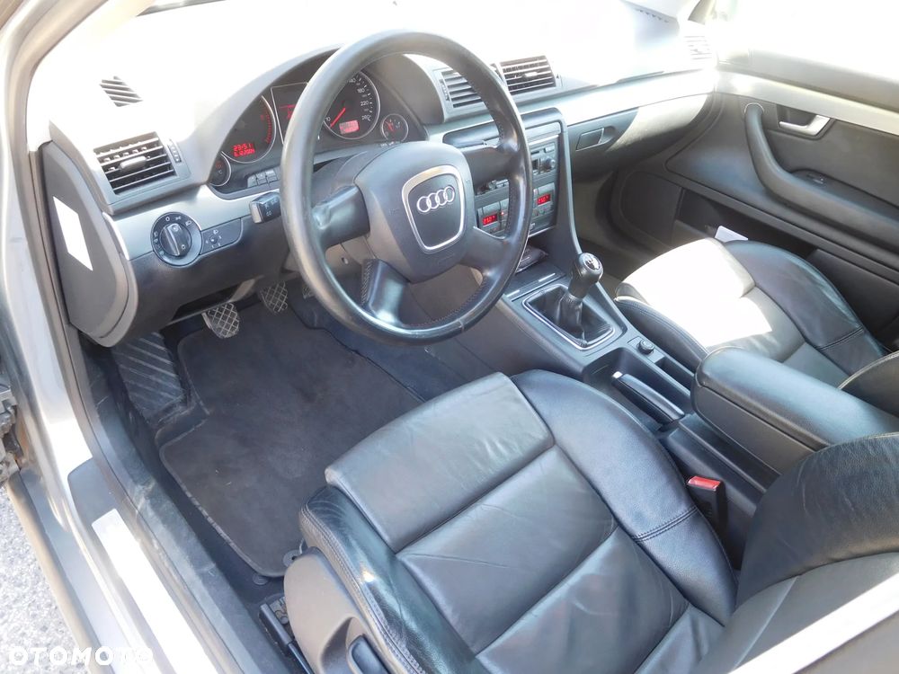 Audi A4 Avant 2.0 TDI DPF - 5