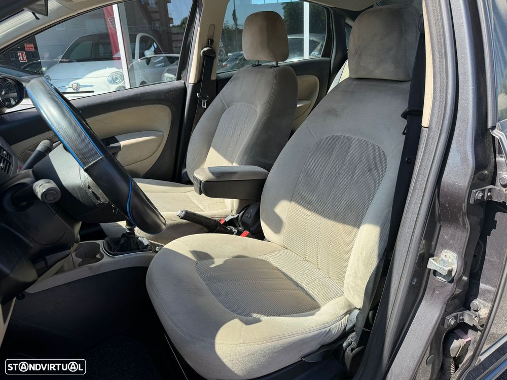 Fiat Linea 1.3 M-Jet Emotion - 9