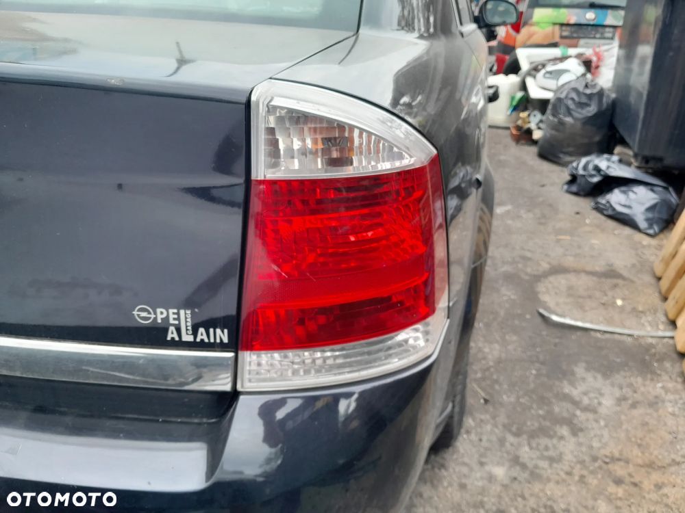 Lampa tylna prawa OPEL Vectra C 02-08r. sedan - 1
