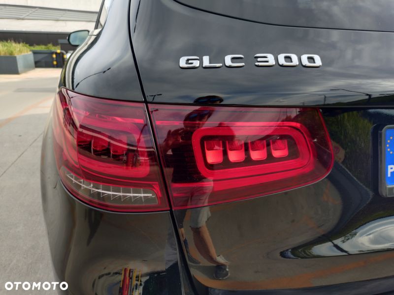 Mercedes-Benz GLC 300 4Matic 9G-TRONIC - 19