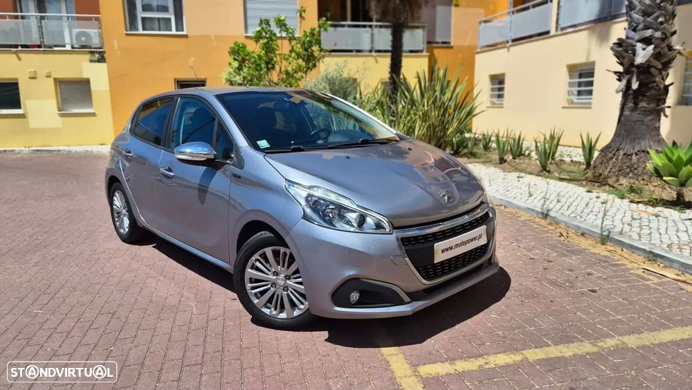 Peugeot 208 1.2 PureTech Signature - 11
