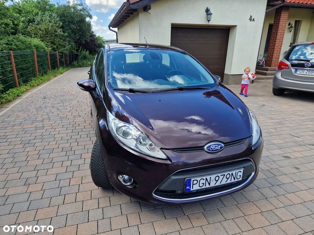Ford Fiesta 1.6 Ghia - 10