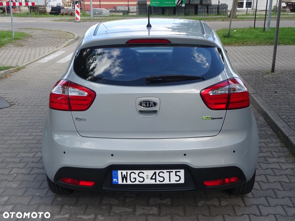 Kia Rio 1.1 crdi L - 10