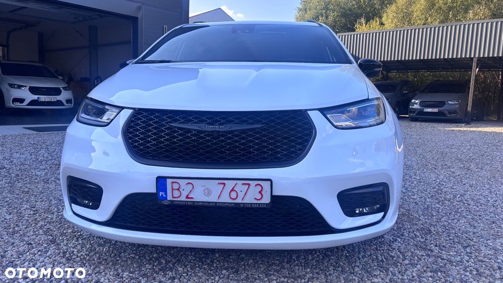 Chrysler Pacifica - 6