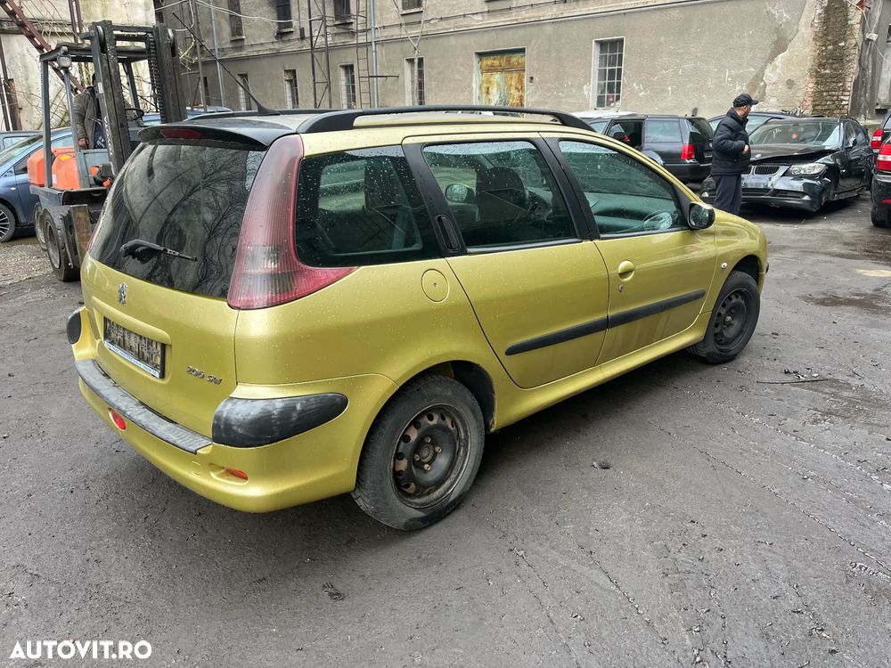 Dezmembrez Peugeot 206 break bej auriu 2006 1,4 HDI - 4