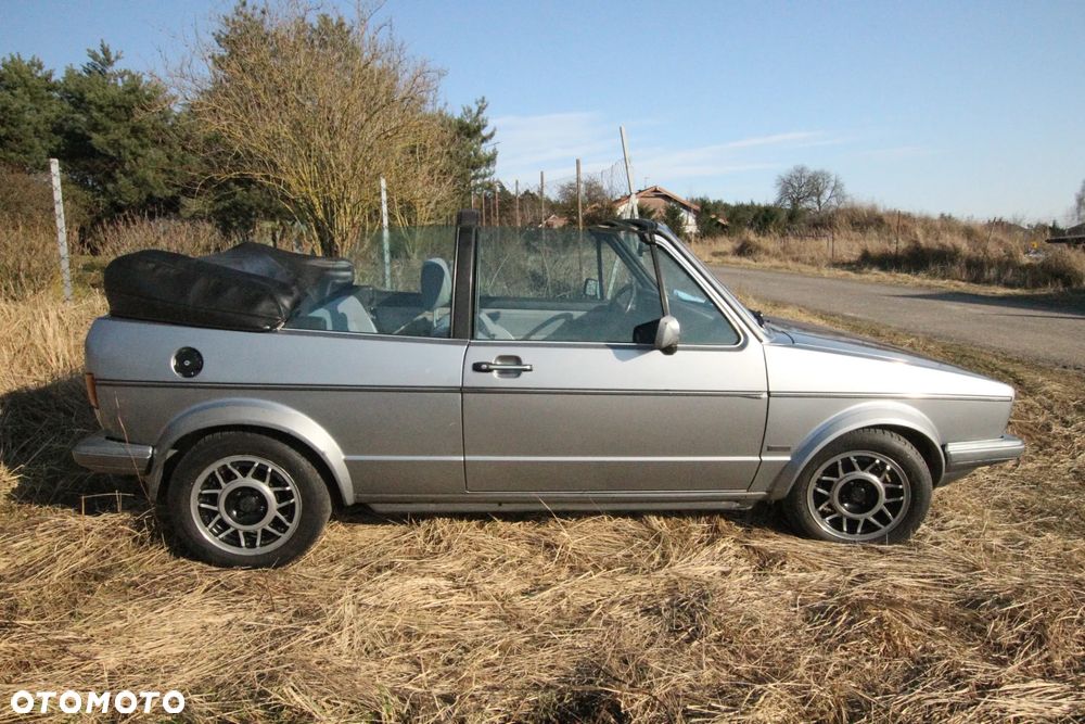 Volkswagen Golf - 6