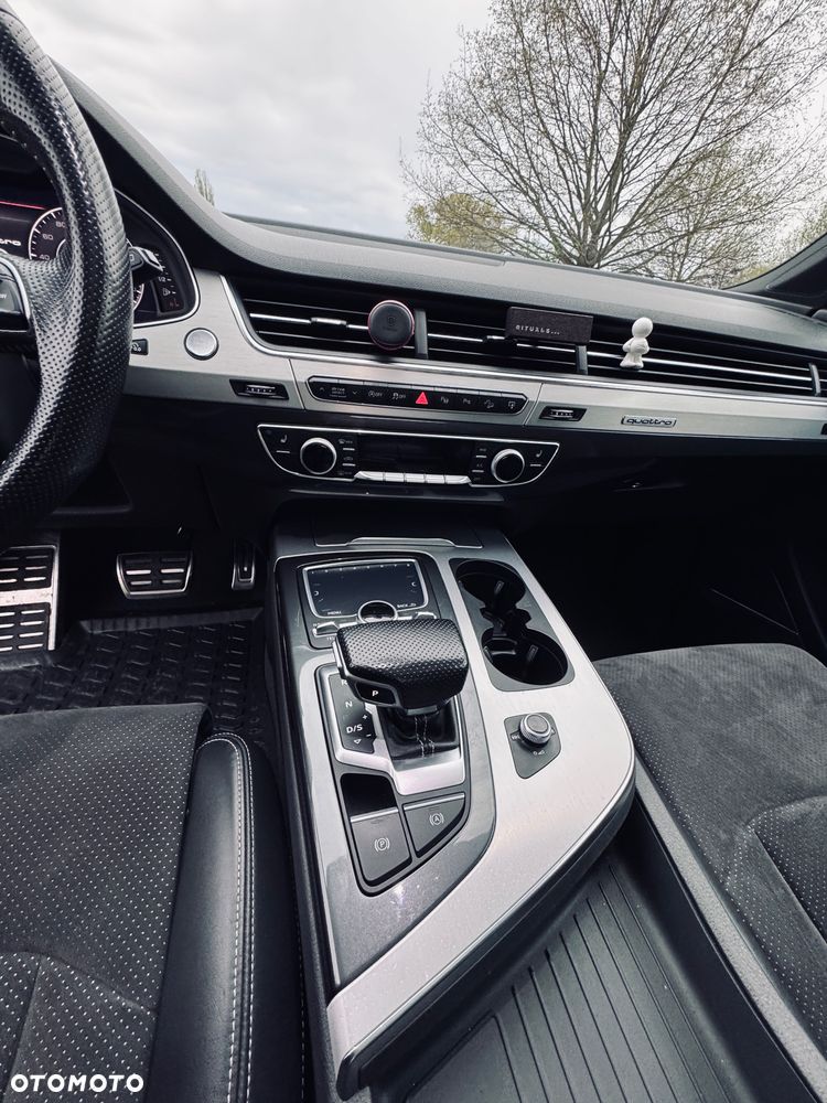 Audi Q7 - 16