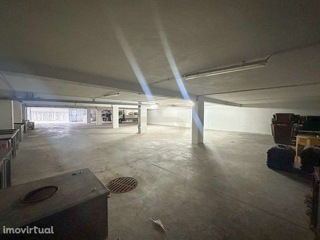 Arrenda-se espaço para armazenamento em Vilarinho das Cambas - Grande imagem: 5/5