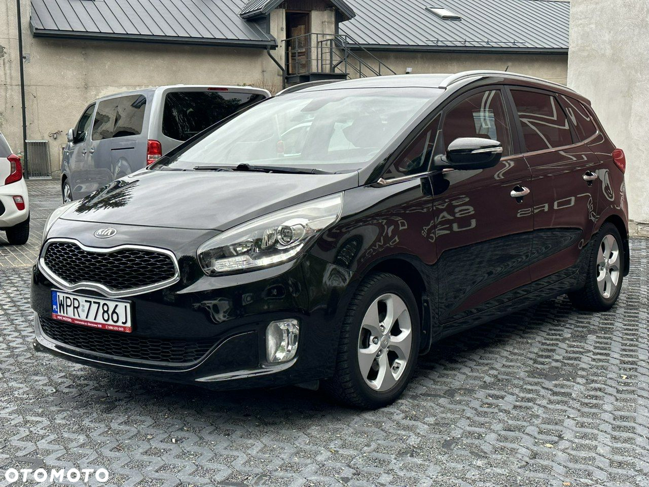 Kia Carens 1.6 GDI L - 7