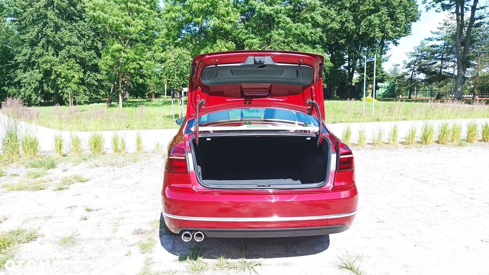 Volkswagen Passat - 7