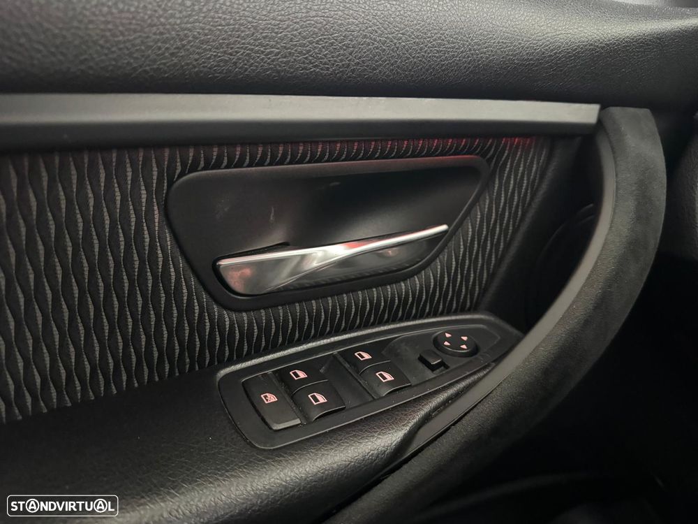 BMW 320 d Auto Pack M - 30