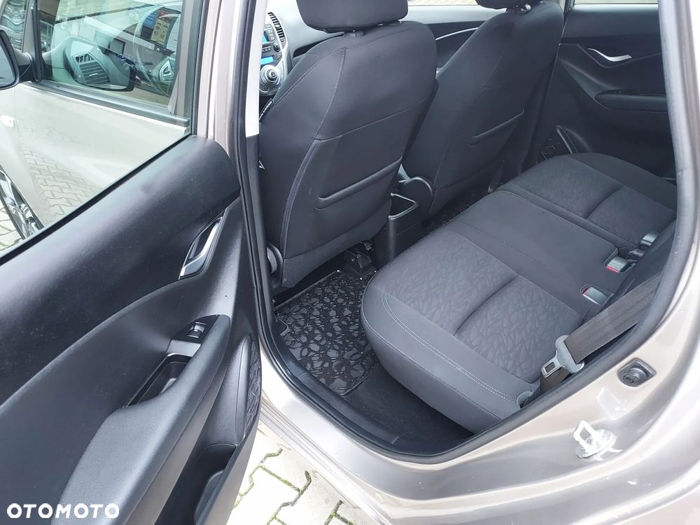 Hyundai ix20 1.6 Comfort - 12