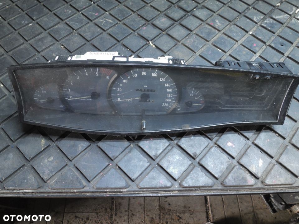 OPEL OMEGA B LIFT 2.5 TDS LICZNIK ZEGARY 09228410AC - 1