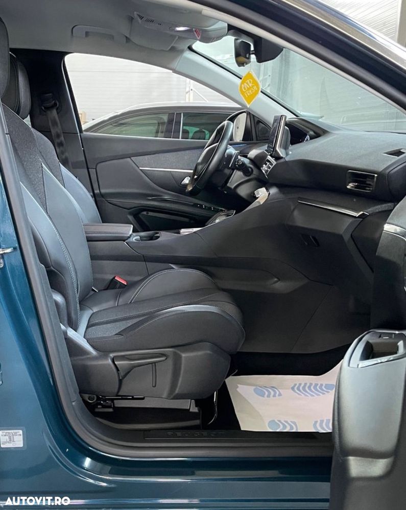Peugeot 3008 Hybrid 225 e-EAT8 GT Pack - 26