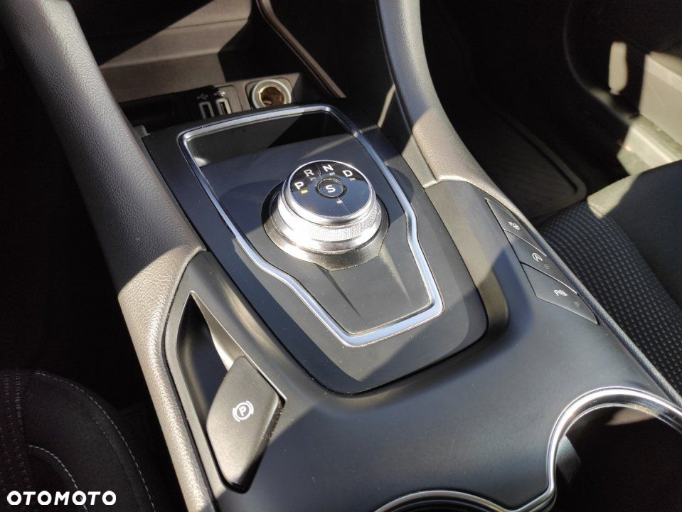 Ford Mondeo - 25