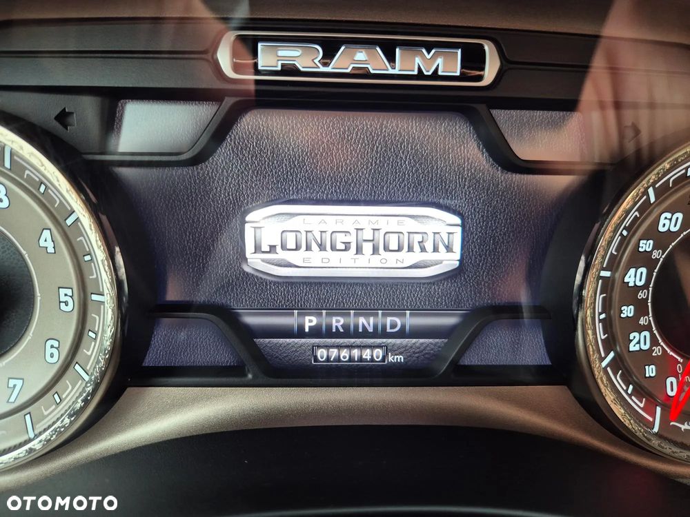 Dodge RAM 5.7 4x4 - 32