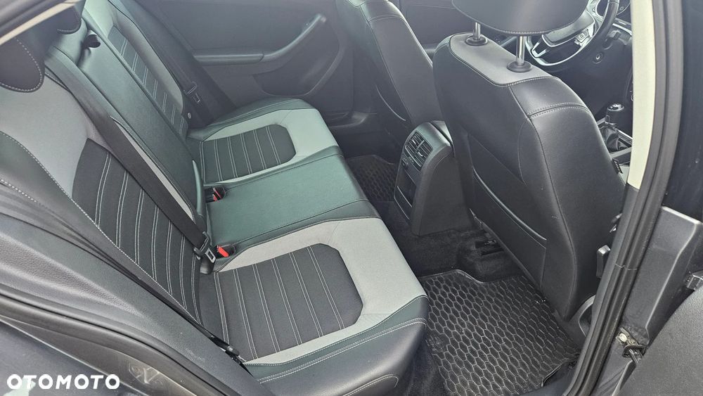 Volkswagen Jetta 1.4 TSI BMT Highline - 19