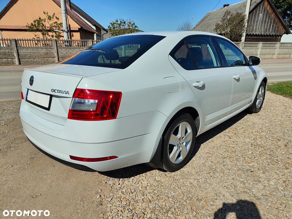 Skoda Octavia 1.5 TSI ACT Style DSG - 5