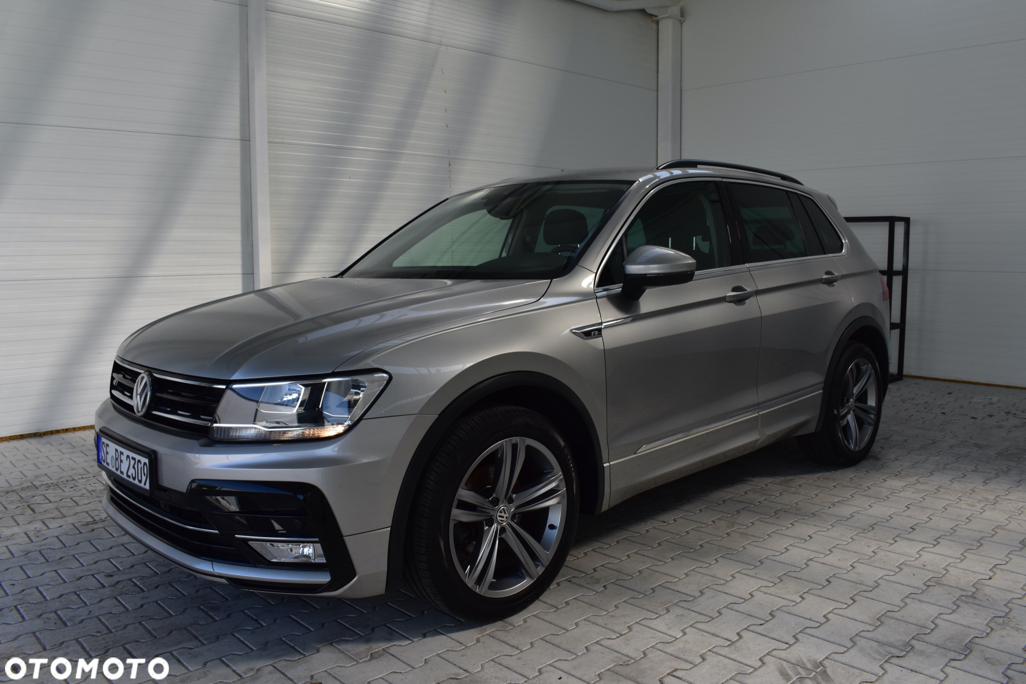 Volkswagen Tiguan 2.0 TDI SCR R-Line - 4