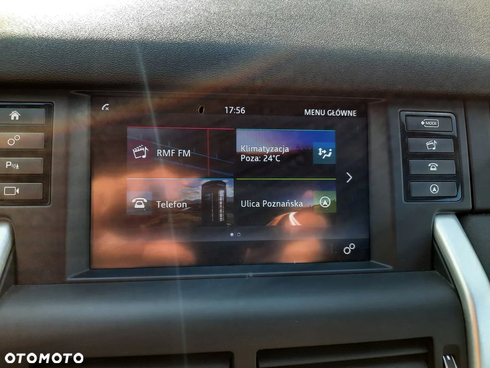 Land Rover Discovery Sport TD4 Sky View - 33