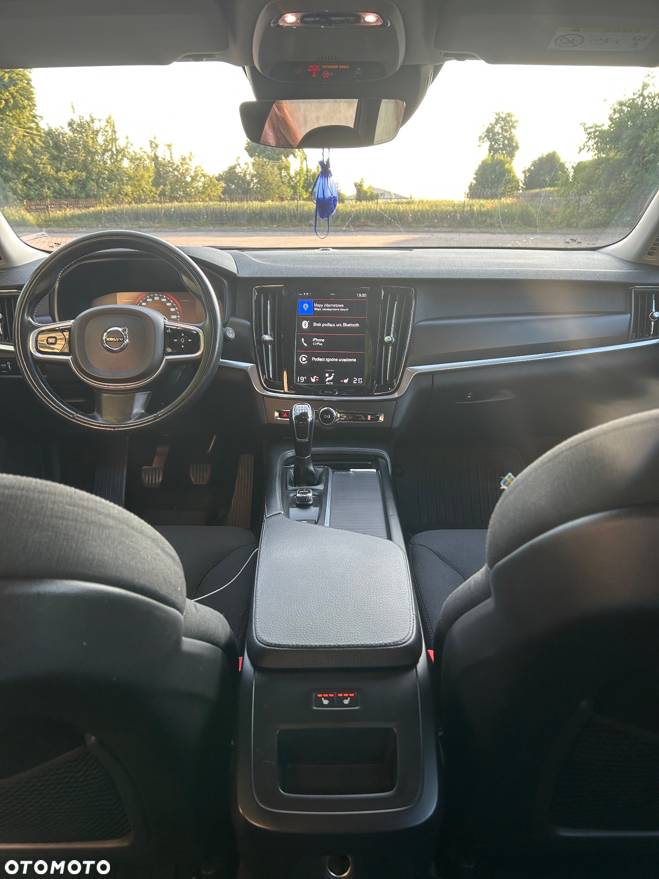 Volvo V90 D4 - 4