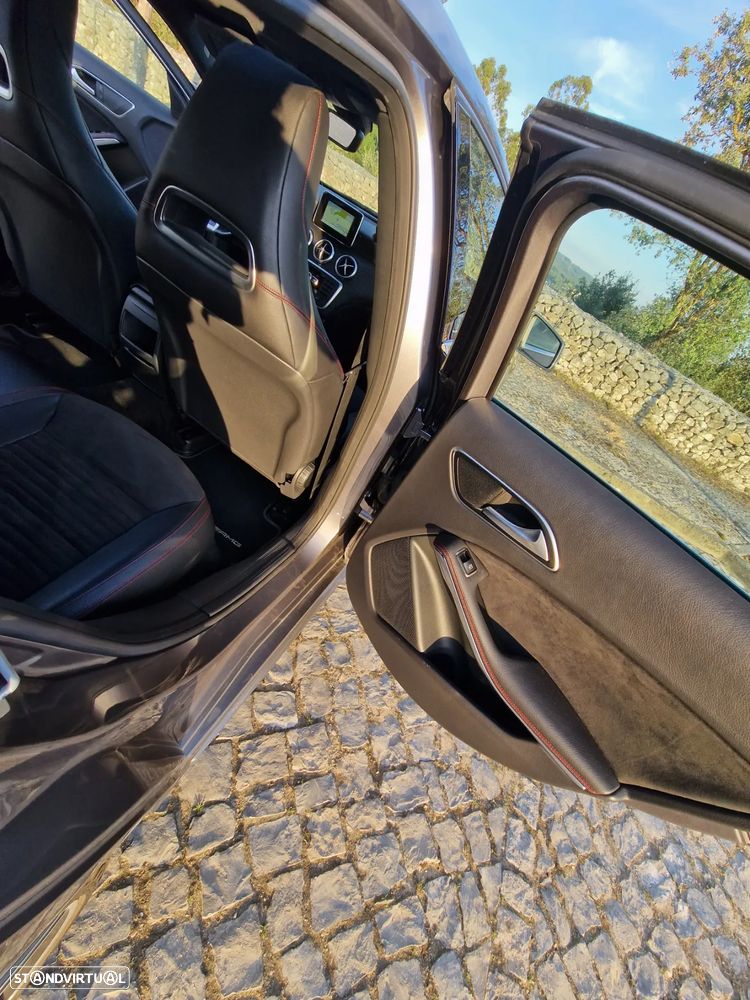 Mercedes-Benz A 180 CDi BE AMG Line Aut. - 27
