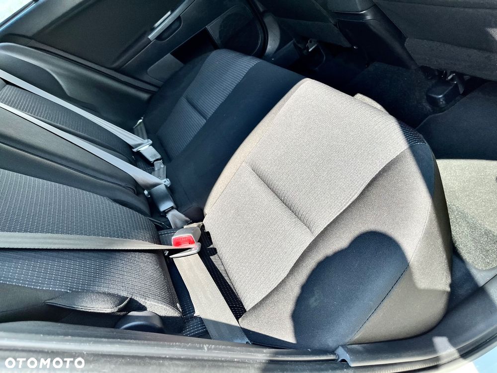 Mitsubishi Lancer 1.5 Invite - 19