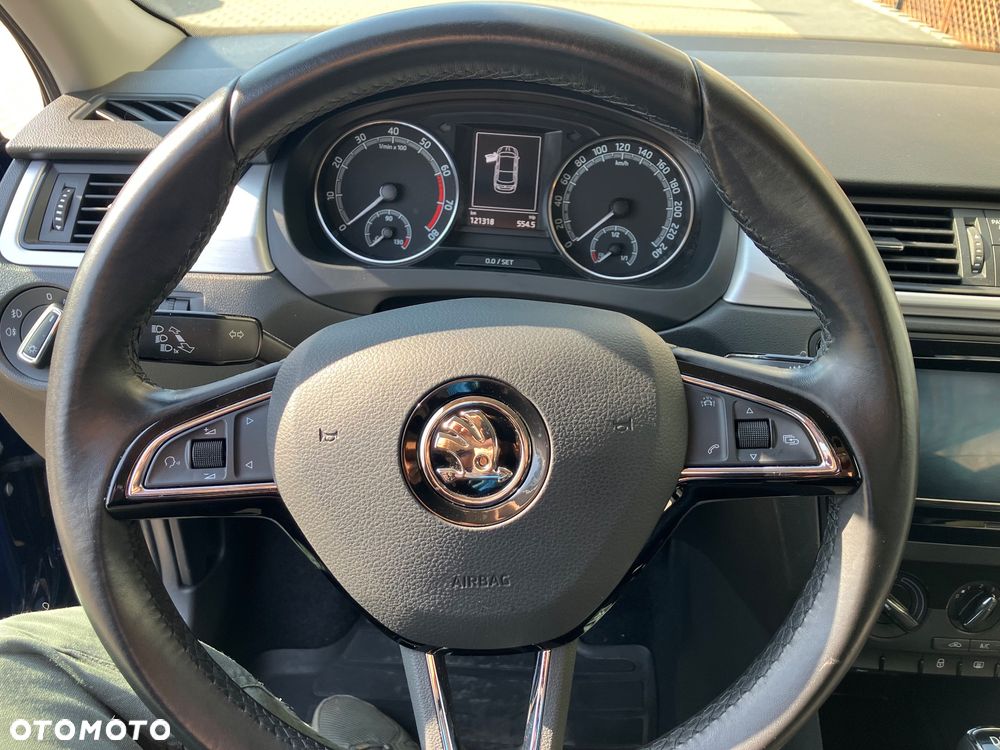 Skoda RAPID 1.4 TSI Ambition DSG - 4