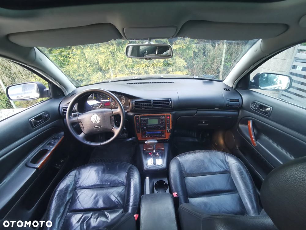 Volkswagen Passat - 9
