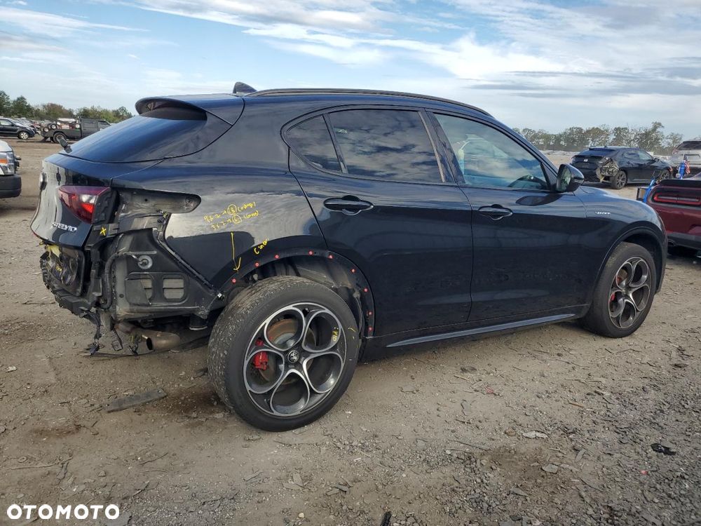 Alfa Romeo Stelvio 2.0 Turbo 16V AT8-Q4 Veloce Ti - 5