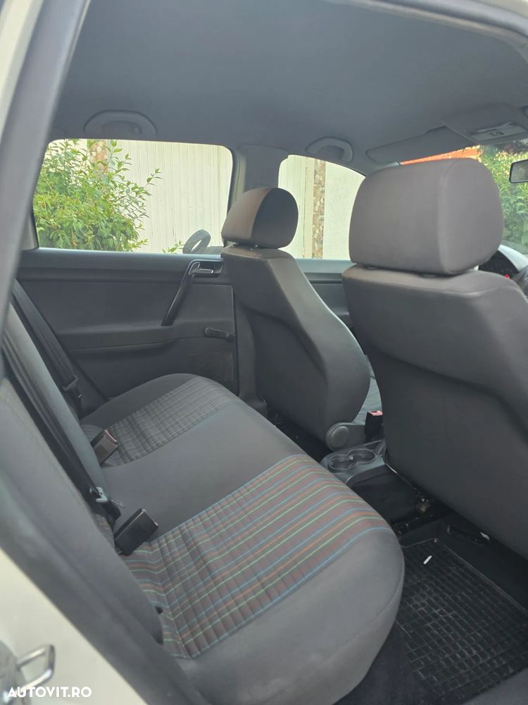 Volkswagen Polo 1.2 Attractive - 12