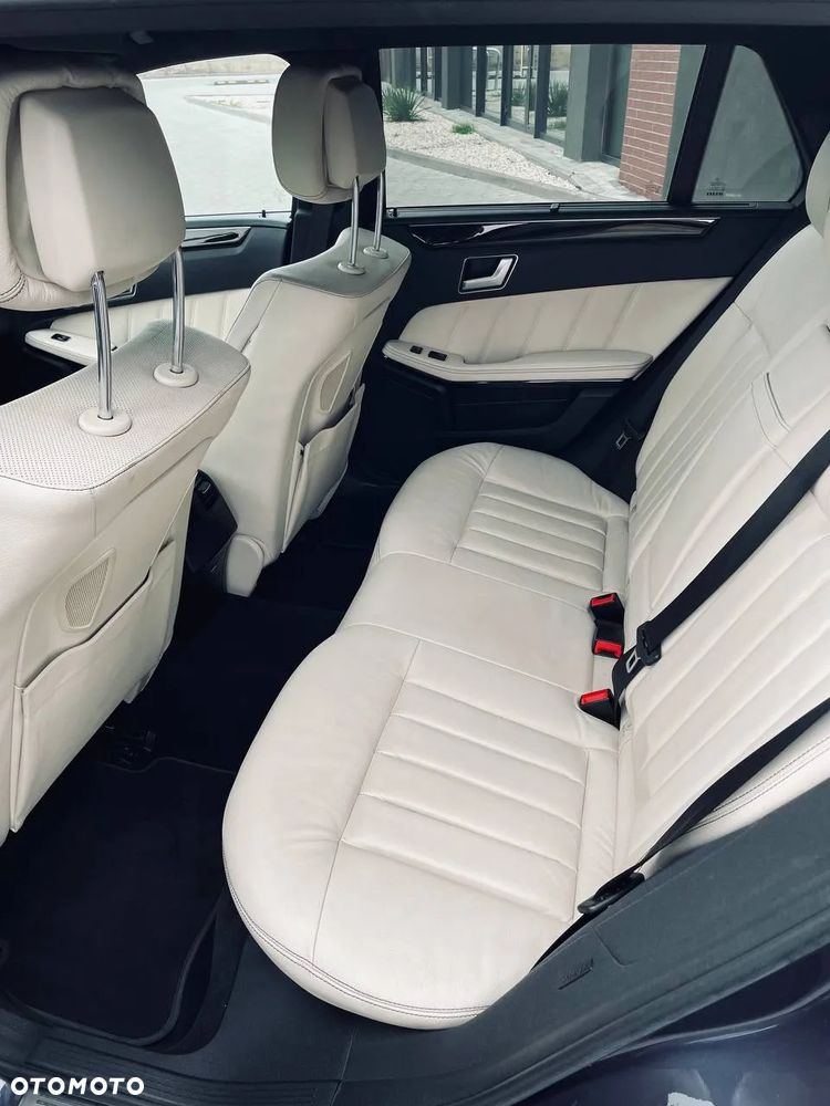 Mercedes-Benz Klasa E - 23