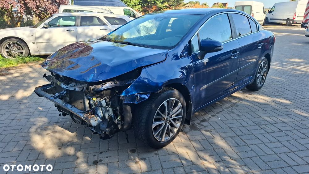 Toyota Avensis - 4