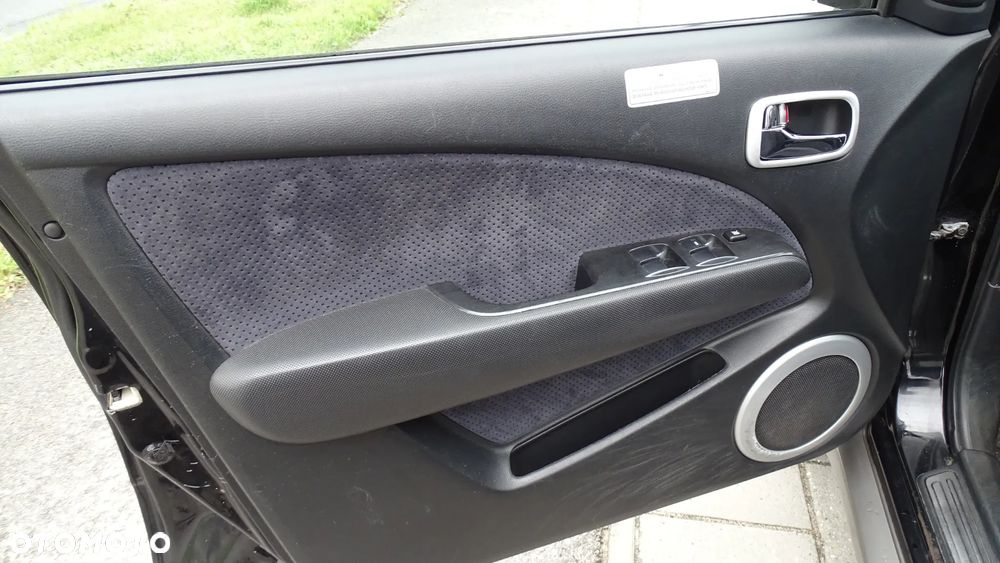 Mitsubishi Outlander 2.0 Sport 4WD - 18