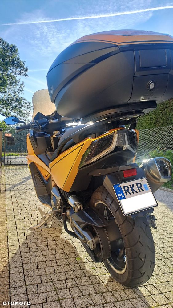 Kymco AK 550 - 6
