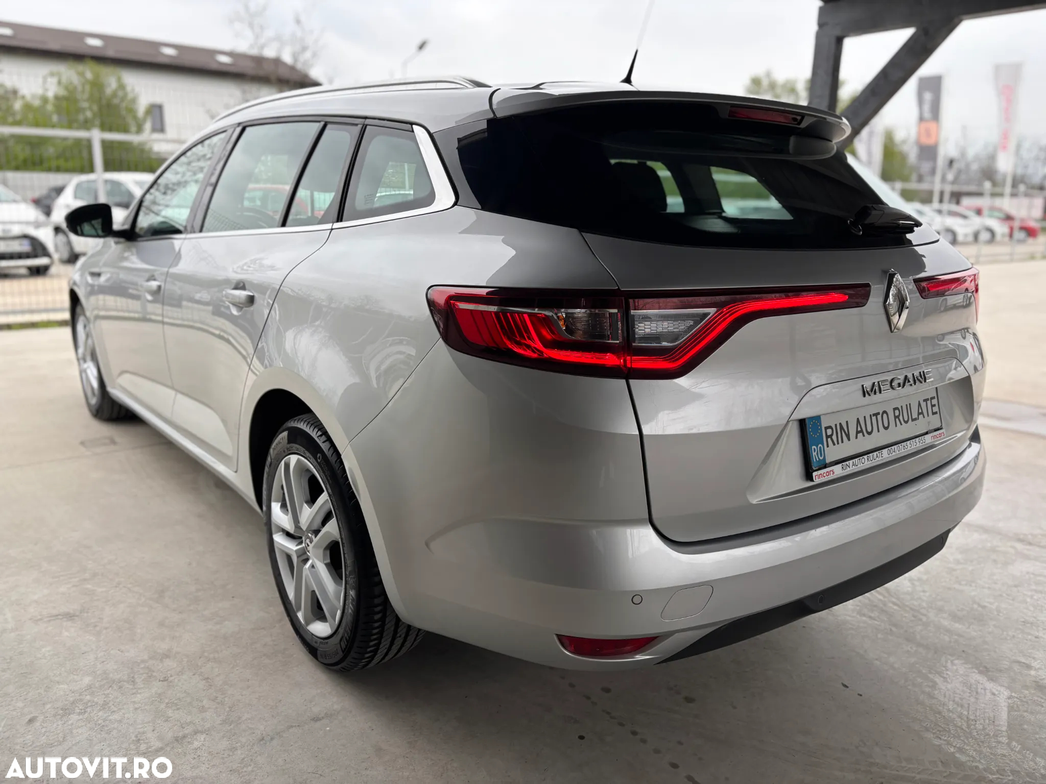 Renault Megane BLUE dCi 115 EDC BUSINESS EDITION - 6