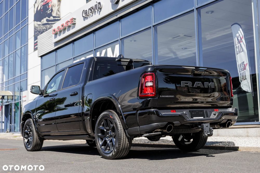 RAM 1500 Laramie Night Premium - 16