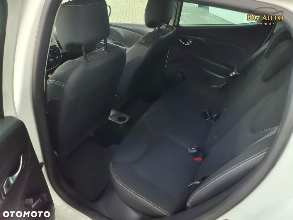 Renault Clio - 23