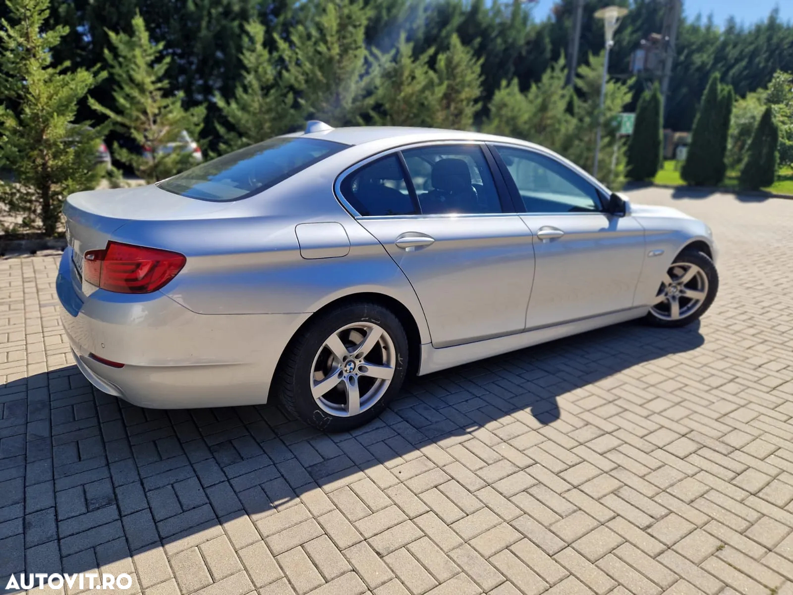 BMW Seria 5 520d Efficient Dynamics Edition - 11