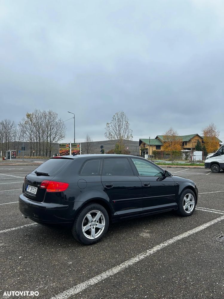 Audi A3 Sportback 2.0 TDI DSG Ambiente Aut - 2